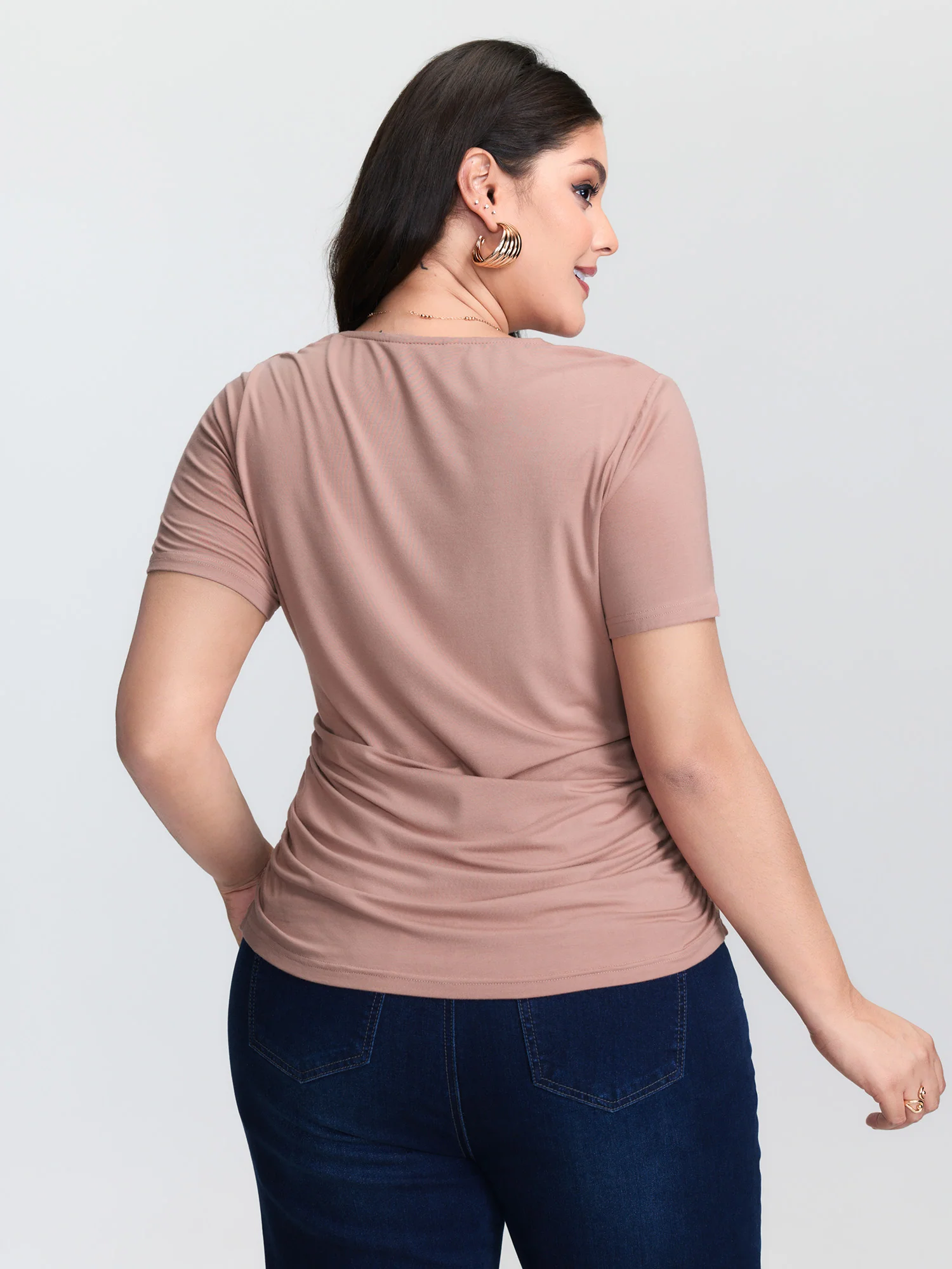 2-in-1 U-Neck Fitted Knit Top - Image 4