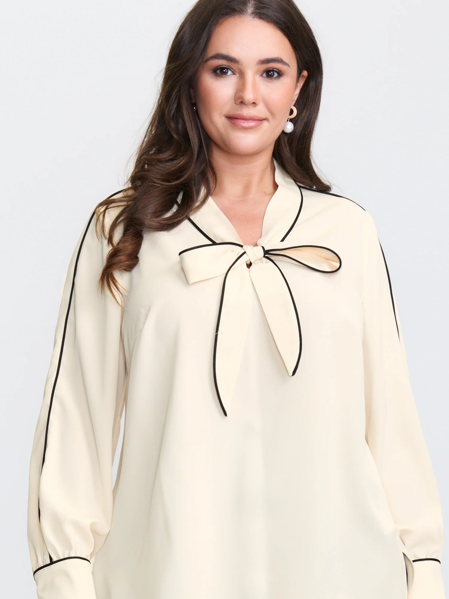 Bowknot Neckline Color Contrast Blouse - Image 5