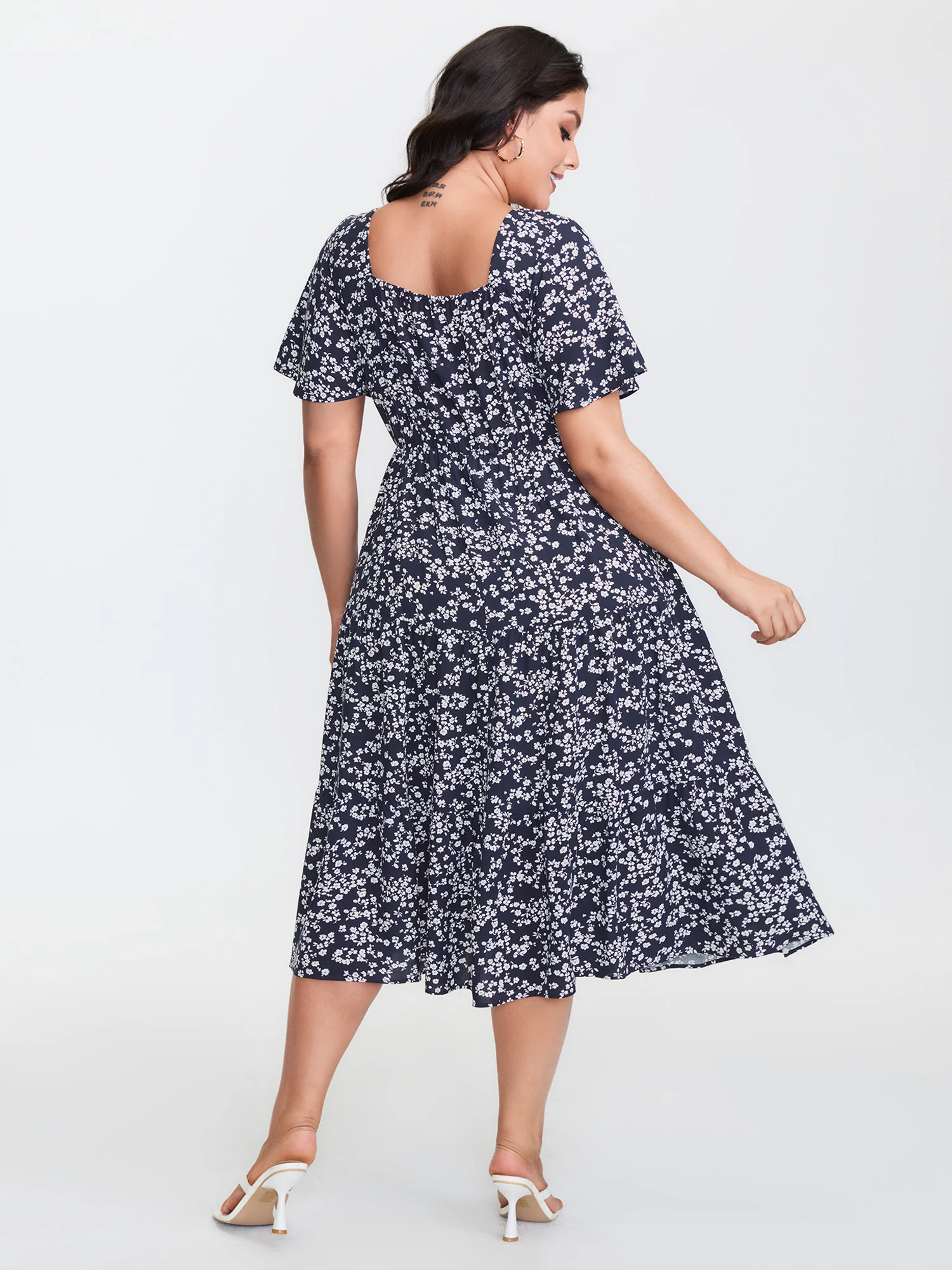 Ditsy Floral Sweetheart Drawstring Pocket Tiered Dress - Image 12