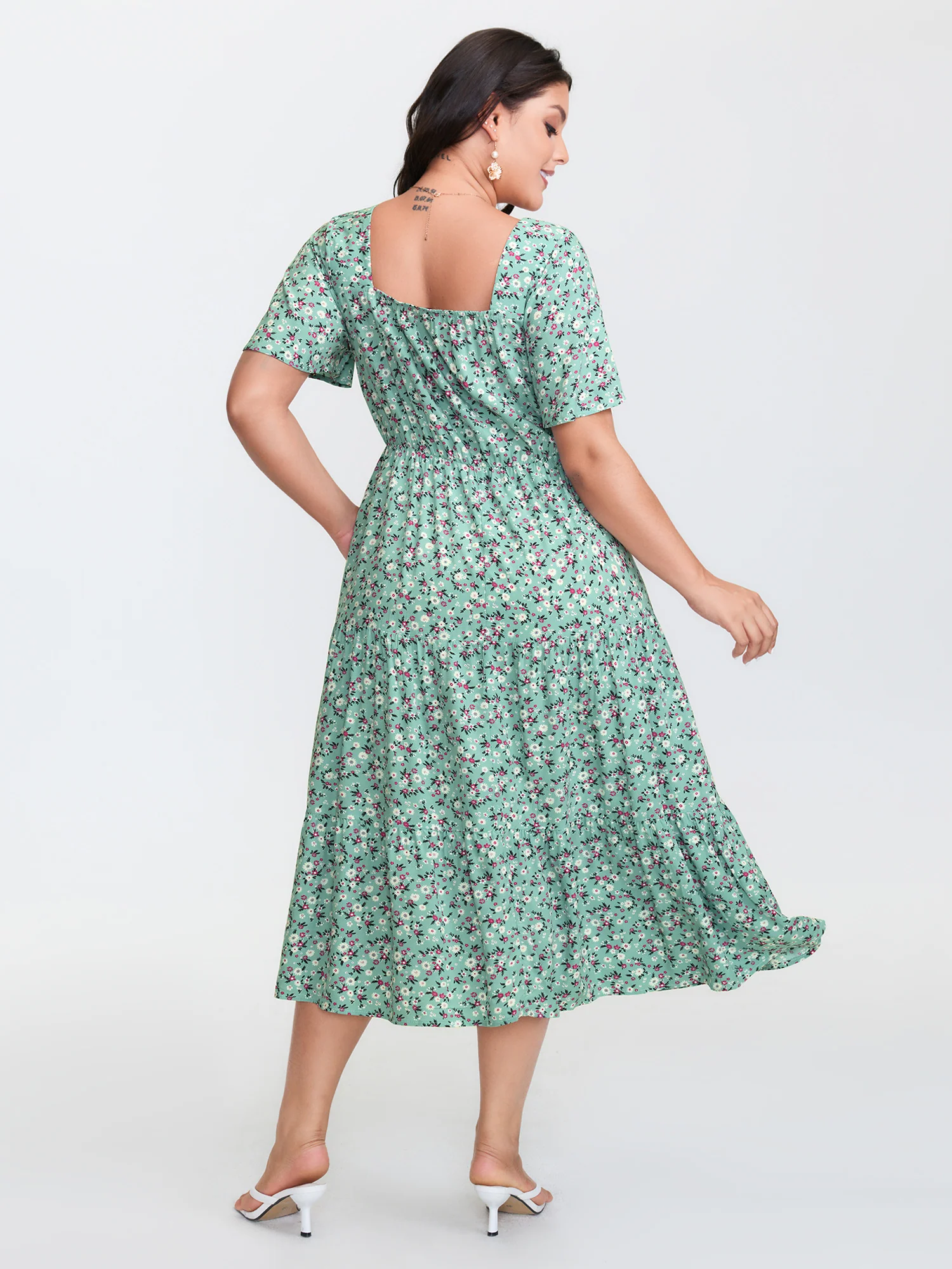 Ditsy Floral Sweetheart Drawstring Pocket Tiered Dress - Image 4