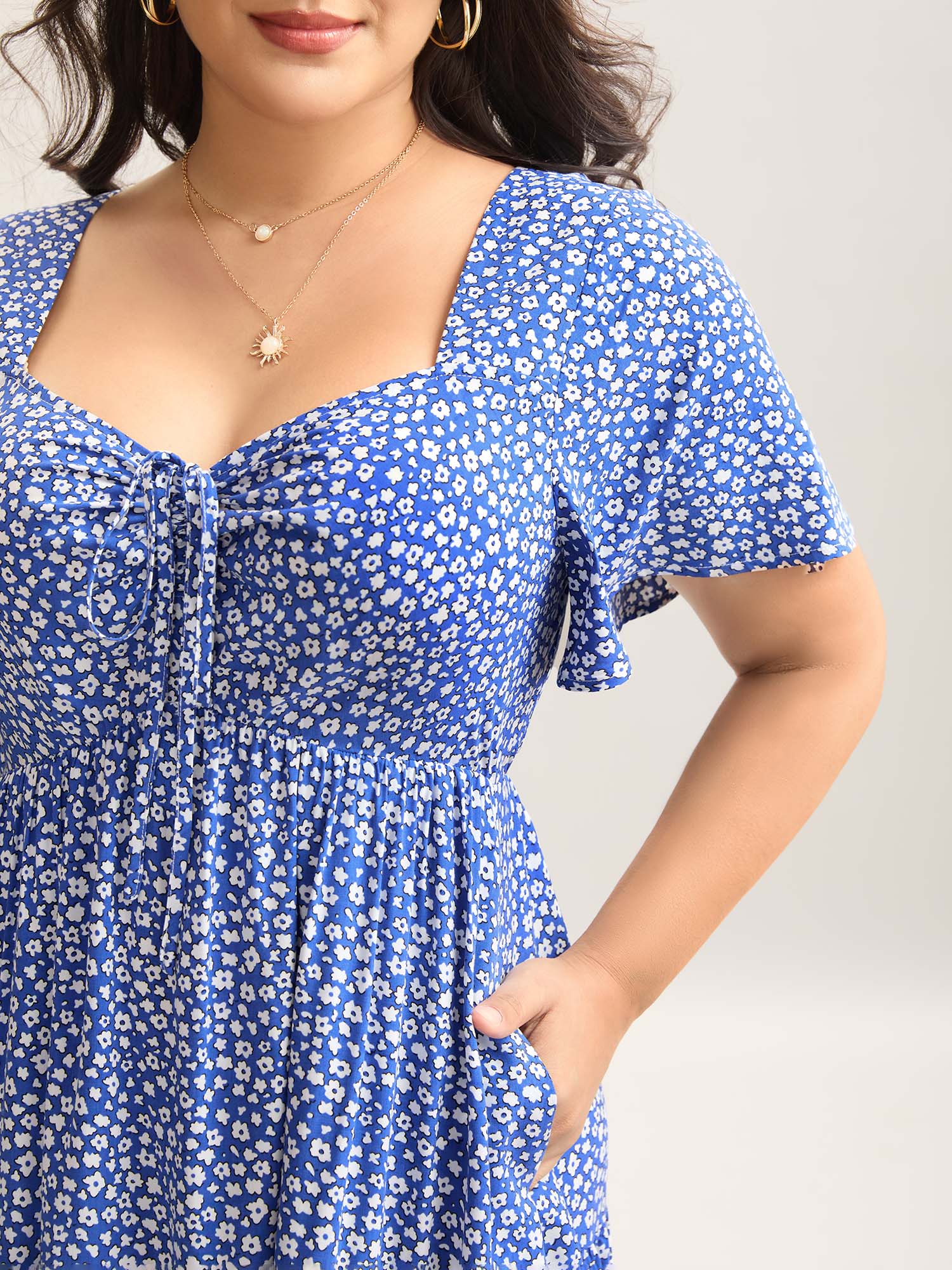 Ditsy Floral Sweetheart Drawstring Pocket Tiered Dress - Image 6