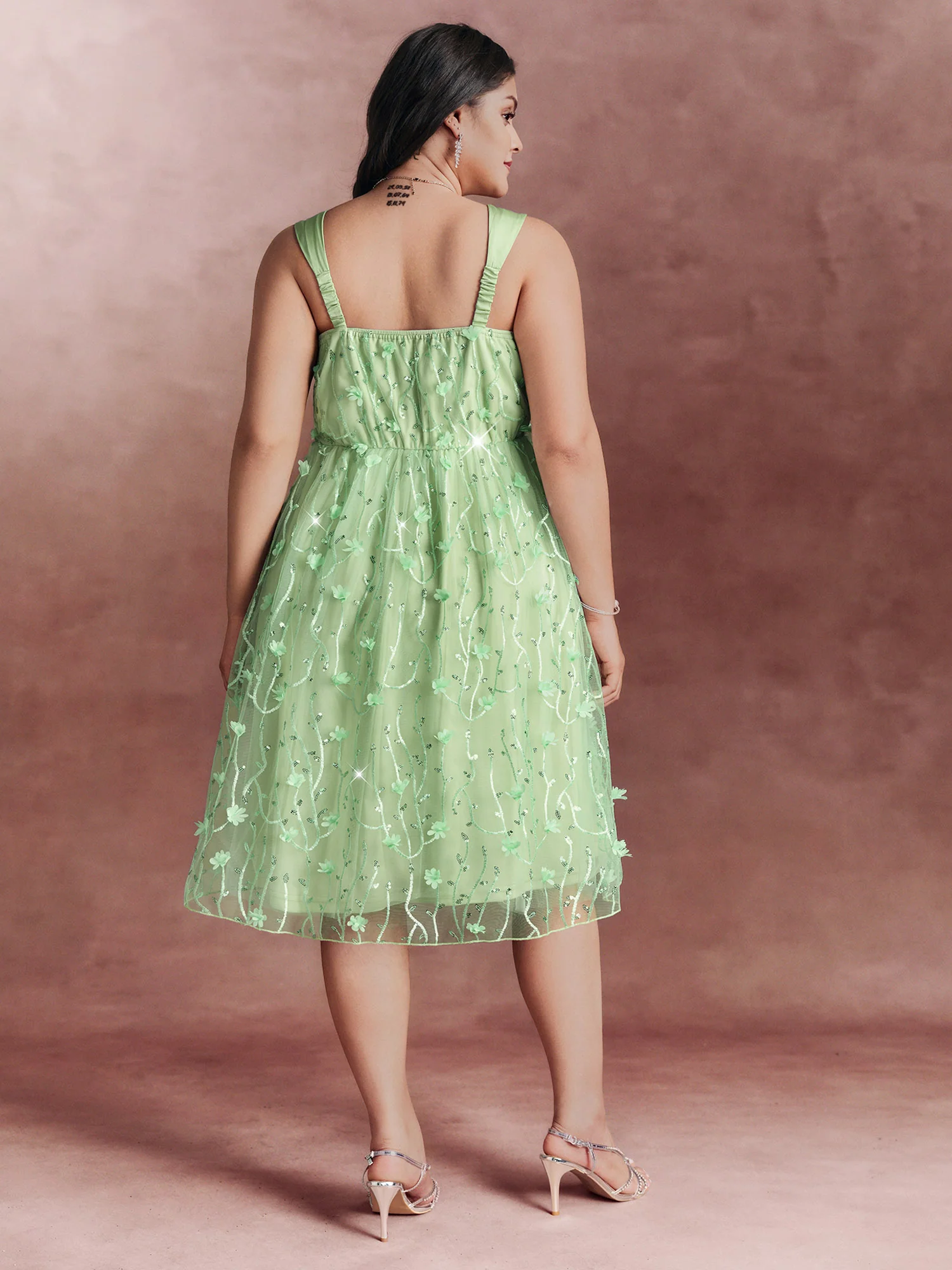 Floral Textured Square Neckline Lined Midi Dress - Image 4