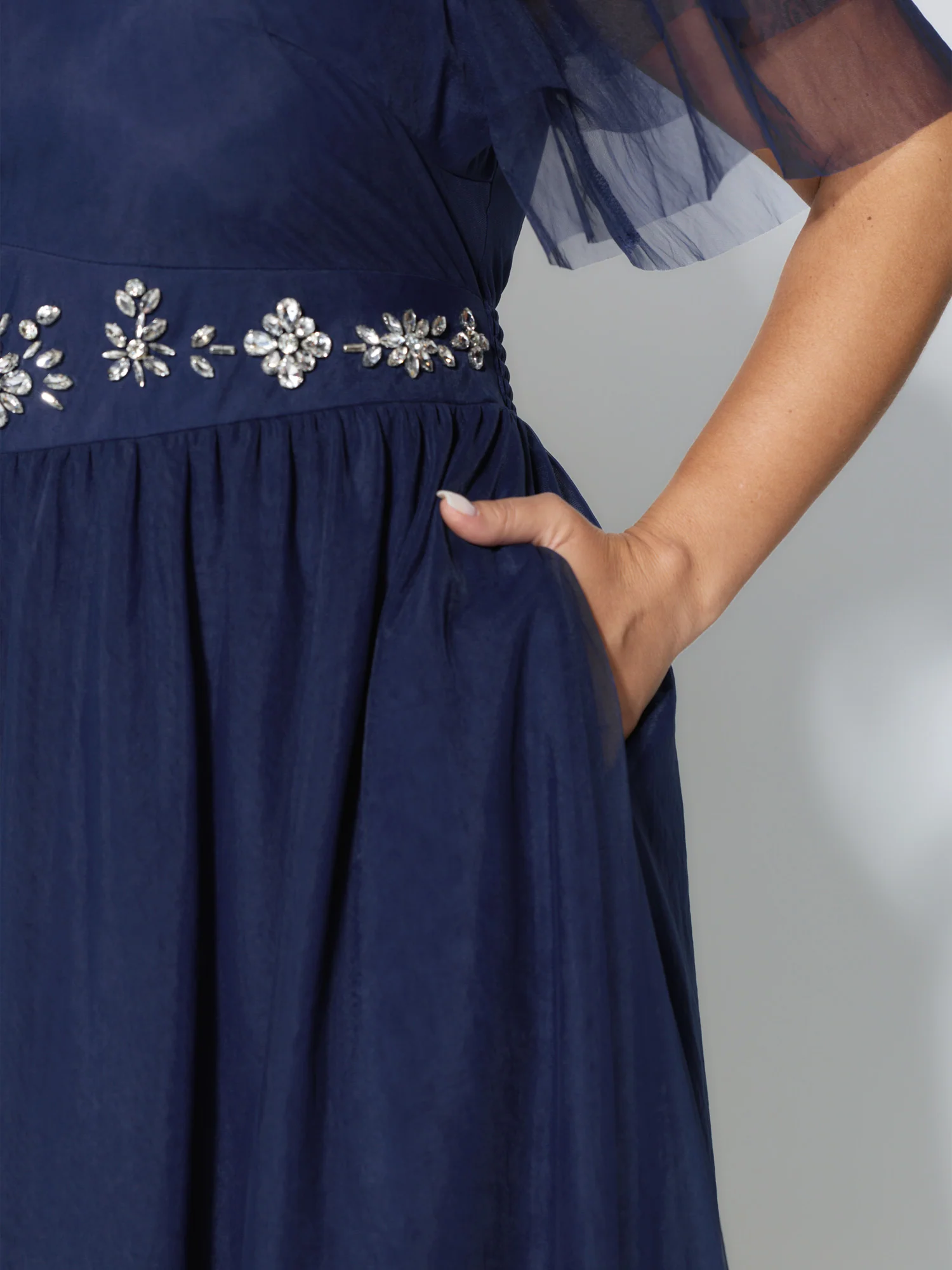 Rhinestone Triangular Mesh Cinched-Waist Maxi Dress - Image 3