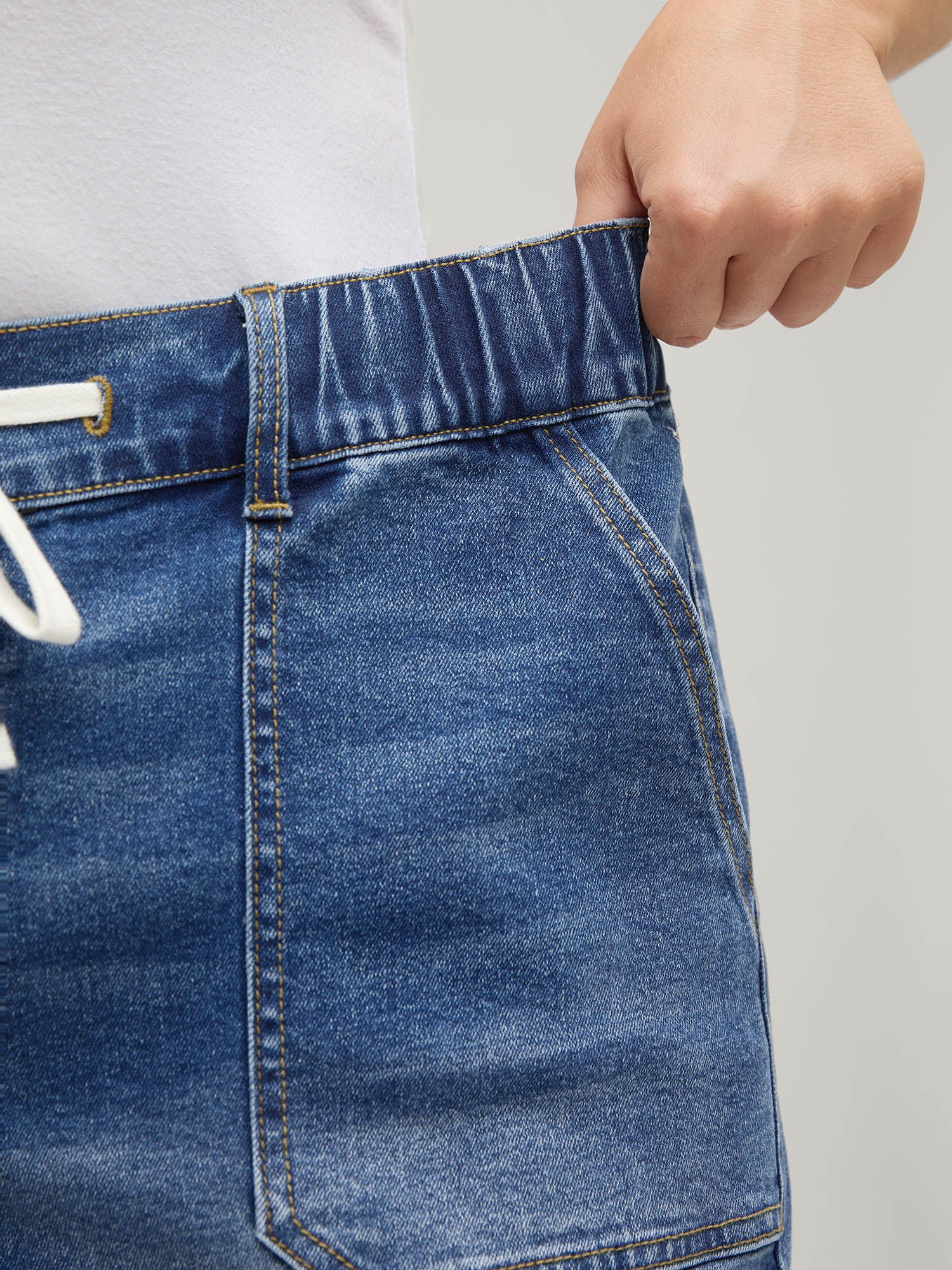 Pull-On Folded Hem High-Rise Denim Shorts - Image 3