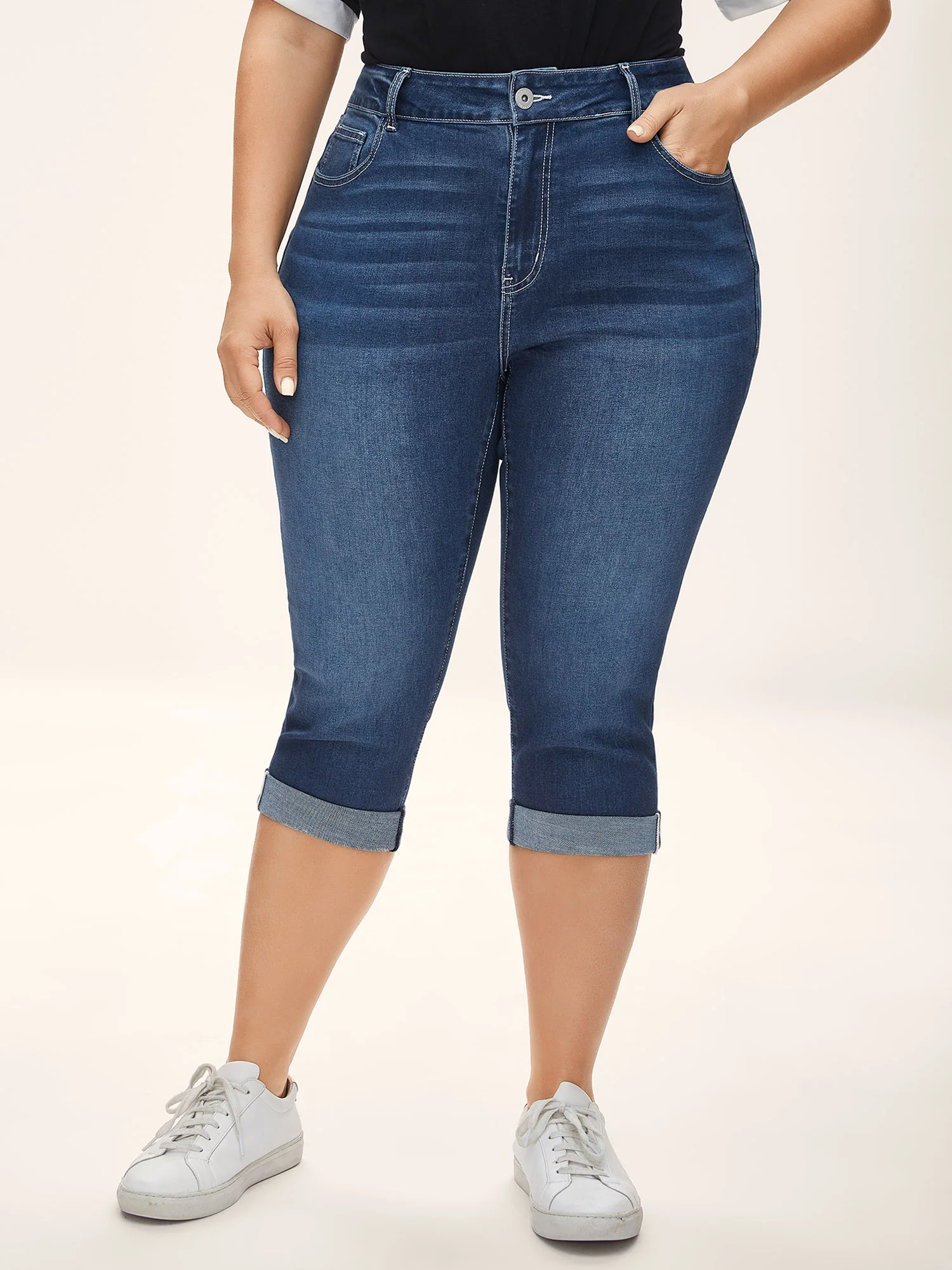 Folded Hem High-Rise Skinny-Fit Capri Jeans - Image 3